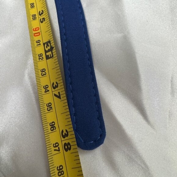 NWOT Women's Skinny Blue Belt - Picture 3 of 3
